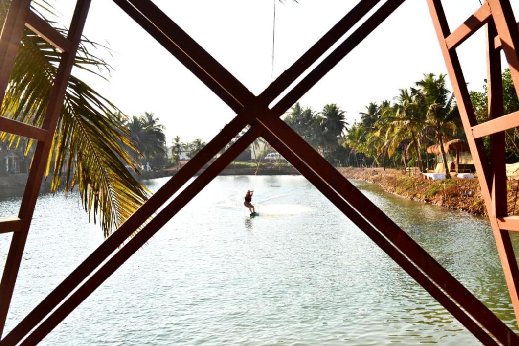Wake Park Goa Hotel Арамбол Екстериор снимка